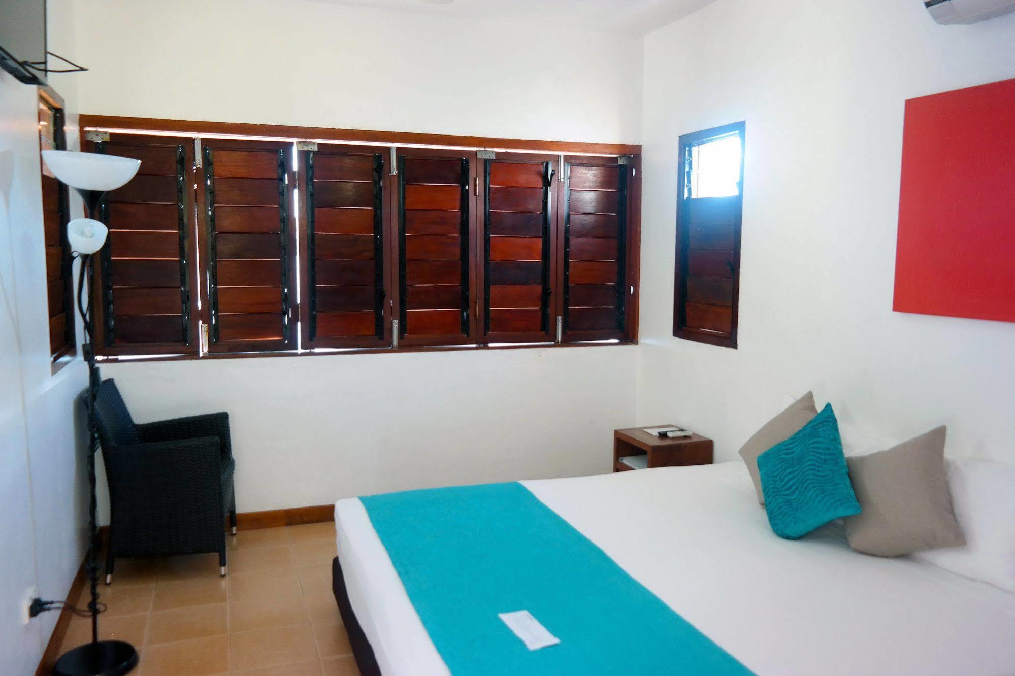 Moorings Hotel Port Vila Kültér fotó